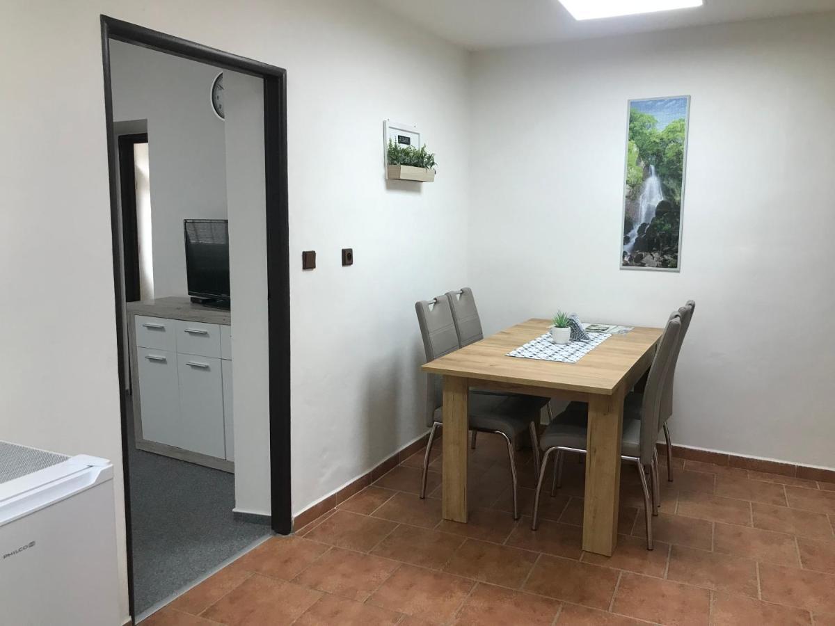 Cyklo-Moto Apartman Lomnice nad Lužnicí Exterior foto